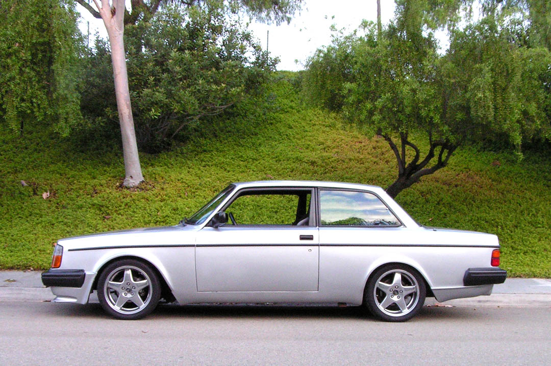 Volvo 242